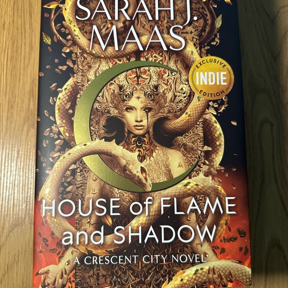 House of Flame and Shadow Book - Picture 1 of 3
